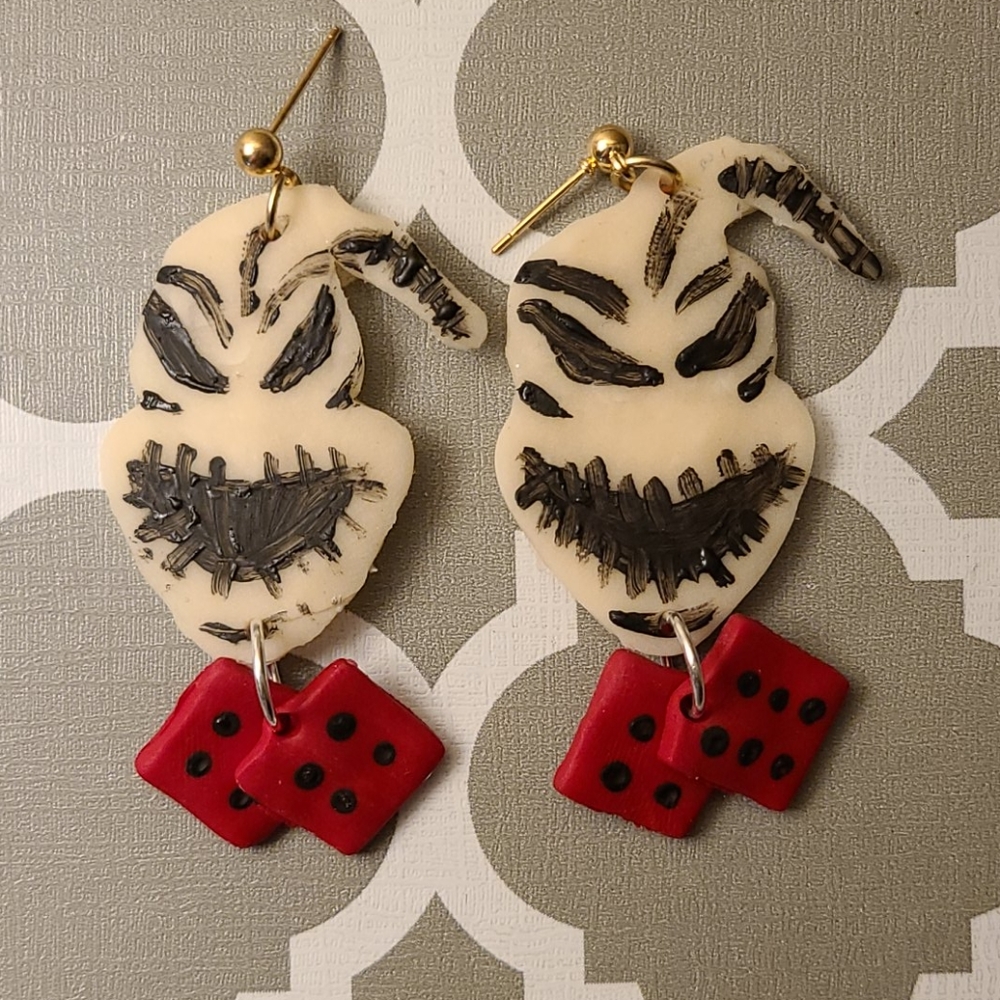 🎃Oogie Boogie Glow in the Dark Dice Earrings